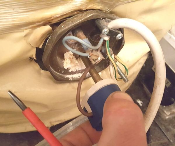 Removing immersion heater thermostat