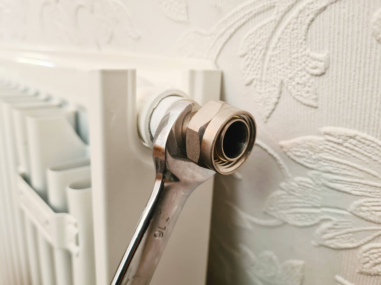 How to Replace a Radiator Step by Step Help Guide Housewarm