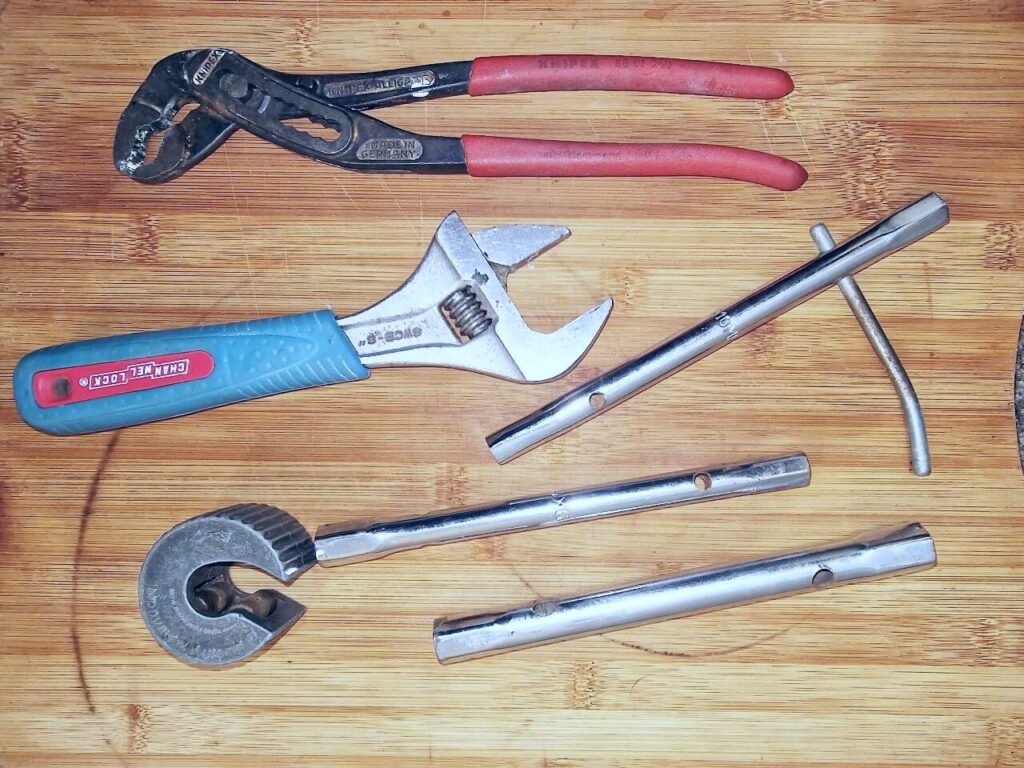 kitchen tap replacement tools