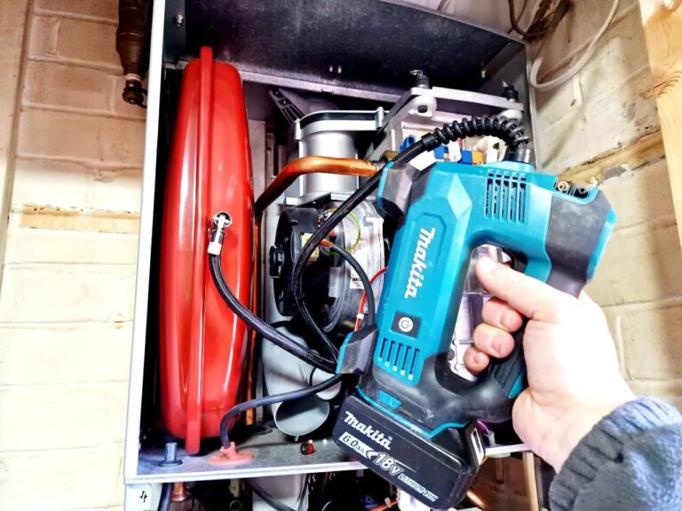 Recharging Expansion Vessel on a Combi Boiler Help Guide