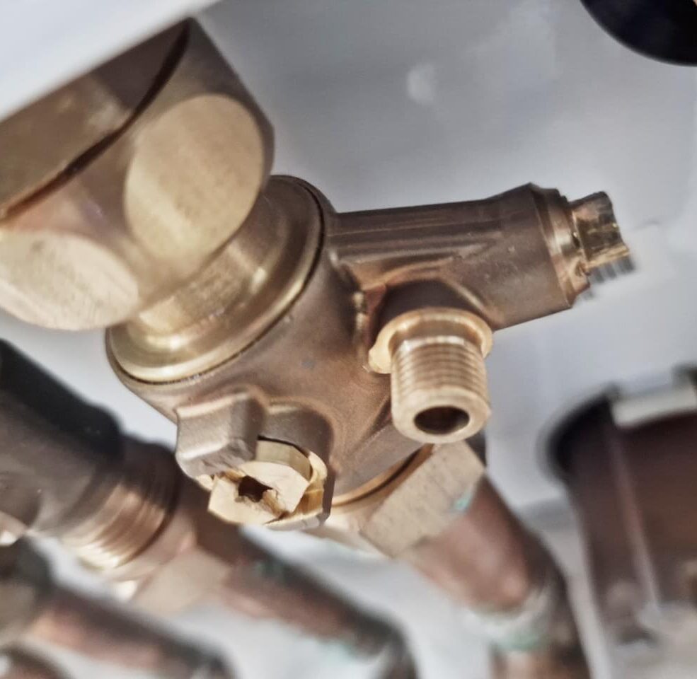 Drain off valve on a Vaillant boiler