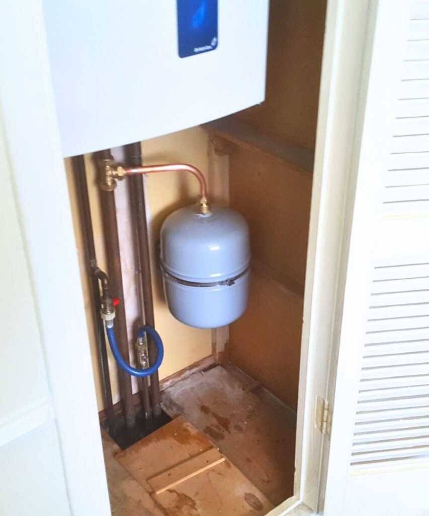 How to Repressurise Worcester Boiler Pressure Housewarm