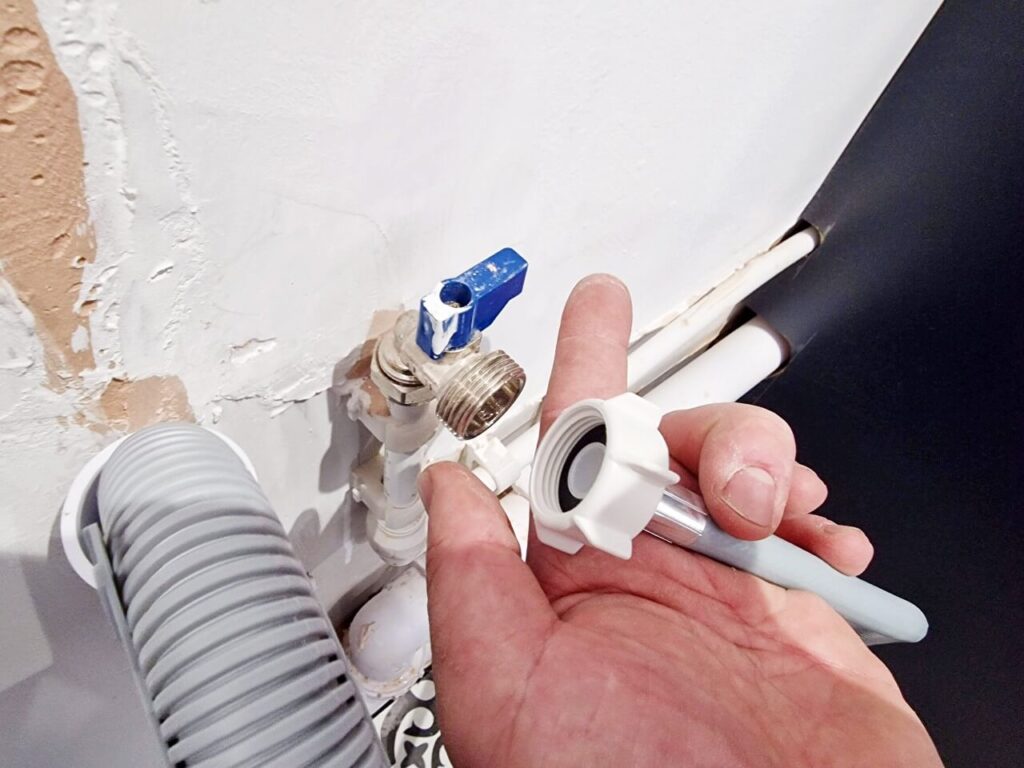 How to Disconnect a Washing Machine 5Step Help Guide!