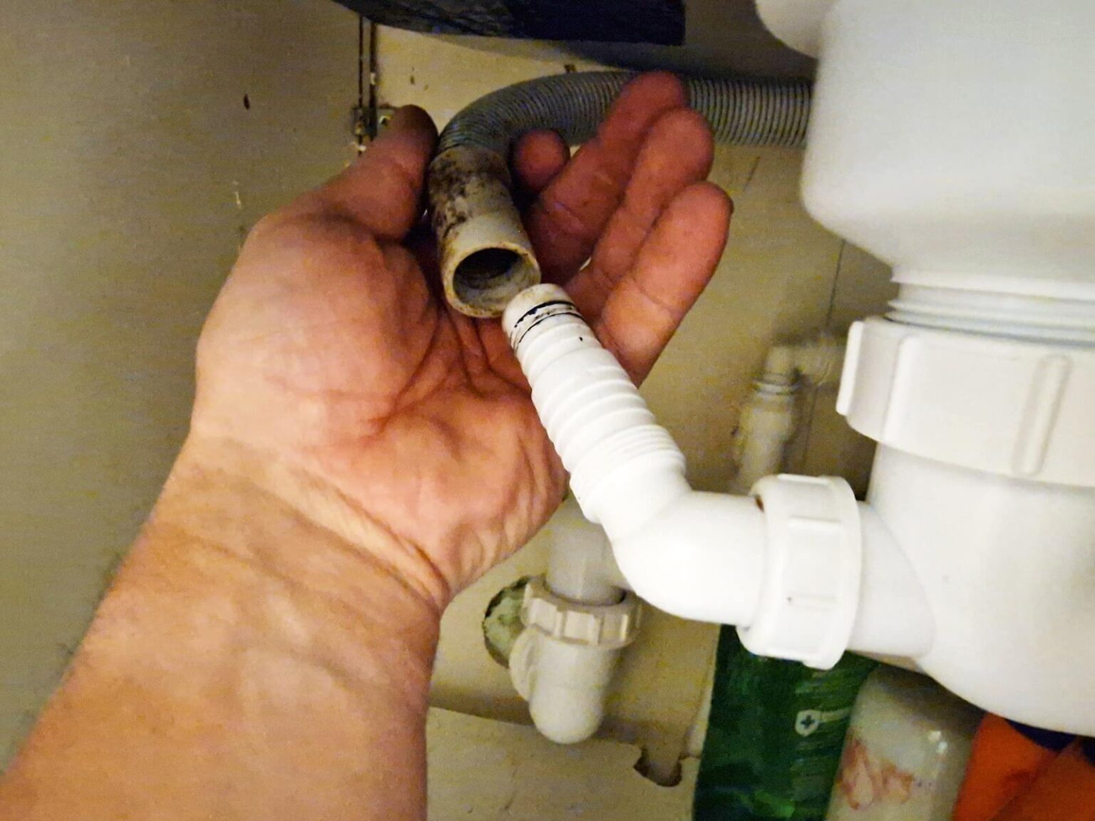 How to Disconnect a Washing Machine 5Step Help Guide!