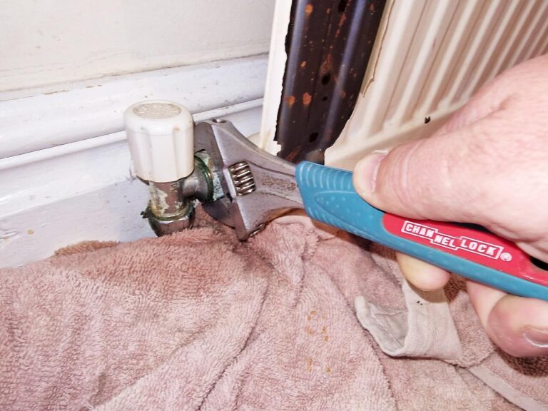 How To Remove A Radiator Without Draining System