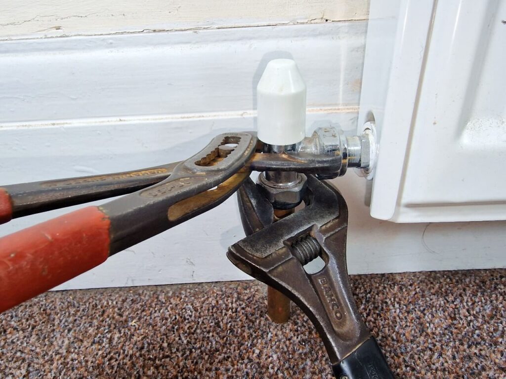 Water pump pliers uses