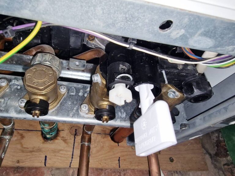 How to Repressurise a Worcester Boiler Housewarm