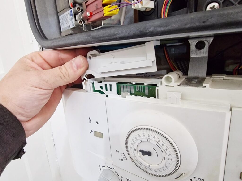 Worcester boiler timer holder removal