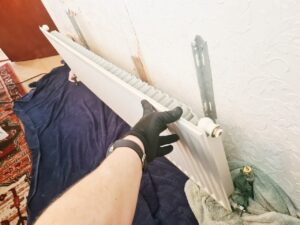 How to remove a radiator