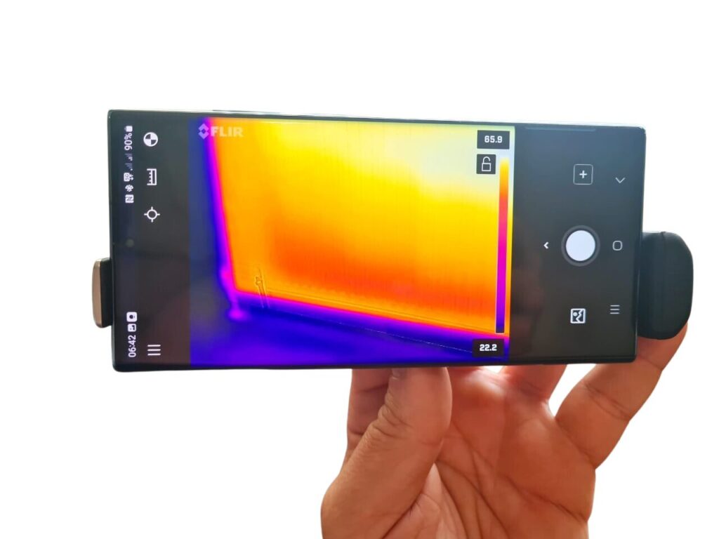 FLIR ONE Edge Pro on Android Phone