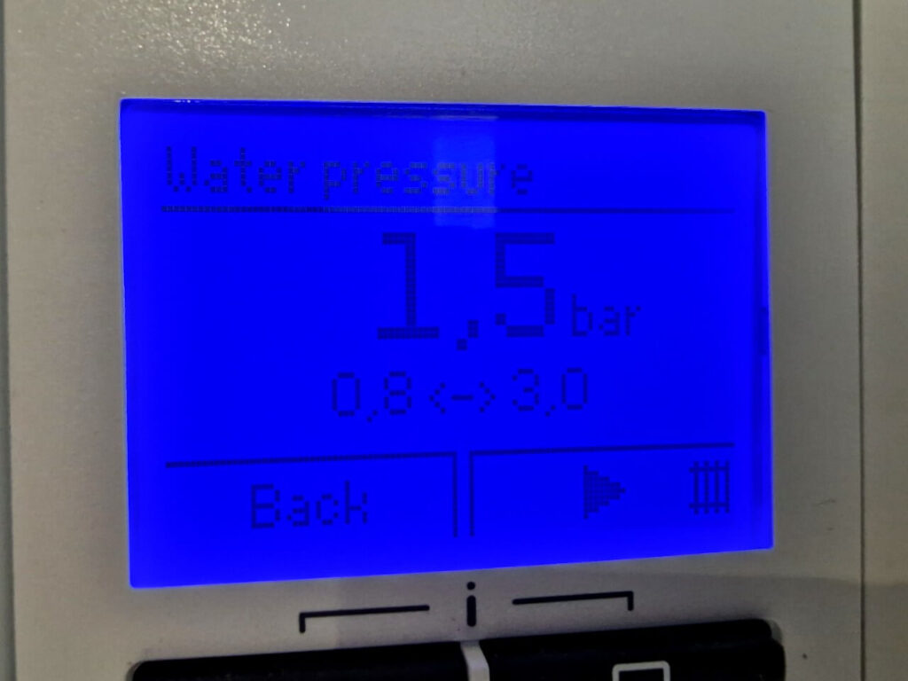 Vaillant boiler pressure gauge reading