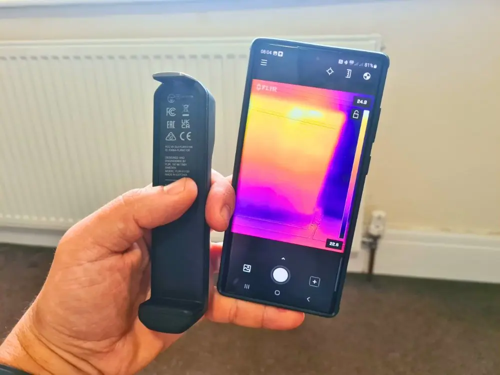 Flir Edge Pro Wireless Android Radiator Scan Flir Edge Pro wirelessly showing a radiator scan on an Android phone