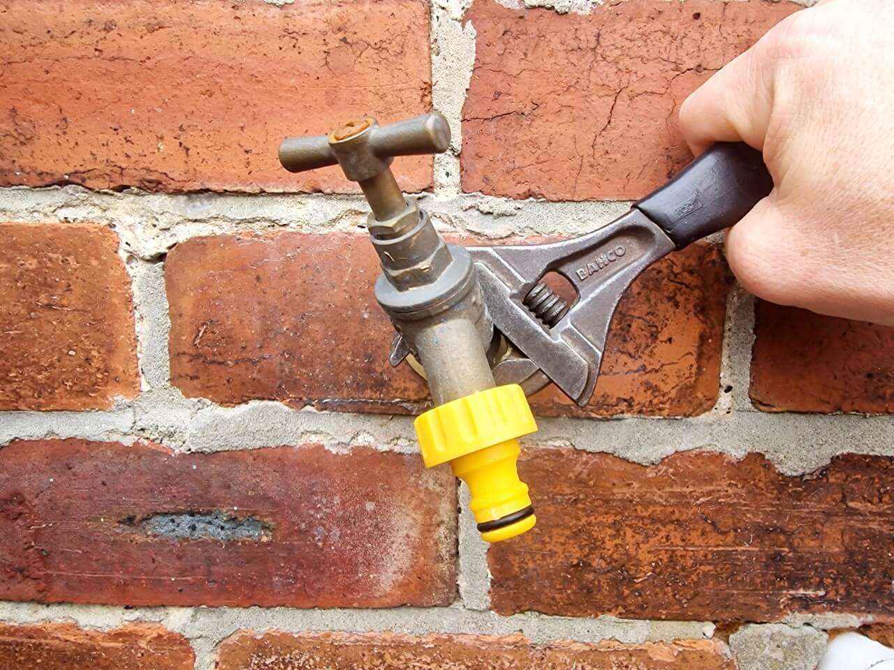 why-is-my-outside-tap-not-working-how-to-fix-common-problems