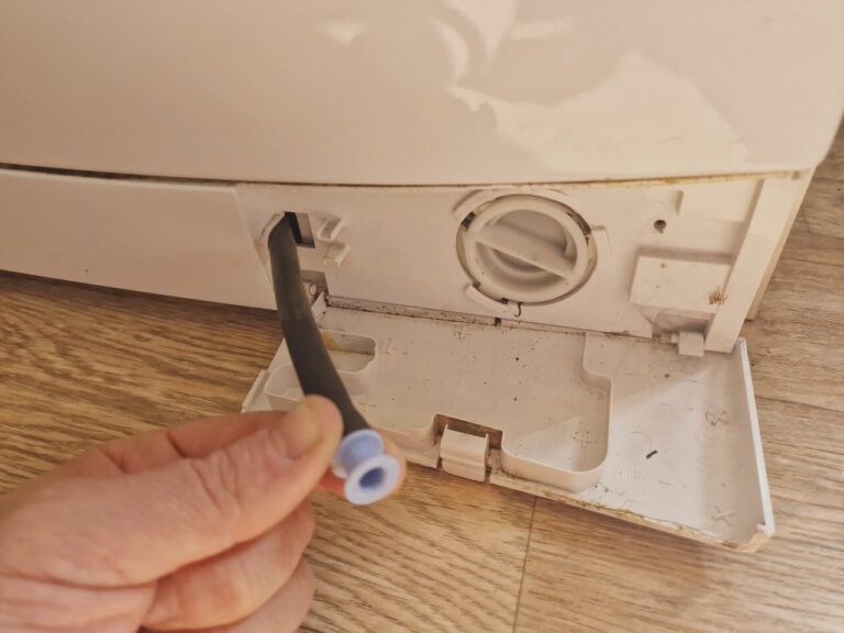 4 Ways To Drain A Washing Machine A Plumbers Guide 4 Ways To Drain A Washing Machine A Plumbers Guide