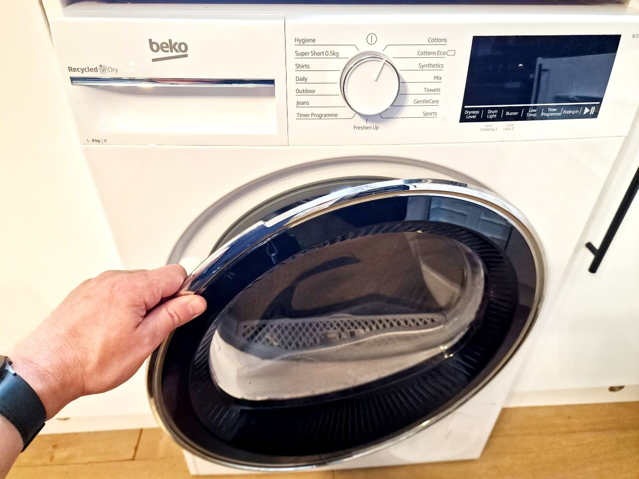 9 of the Top Washing Machine Problems and Solutions Guide