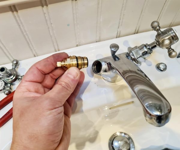 Mixer tap cartridge replacement